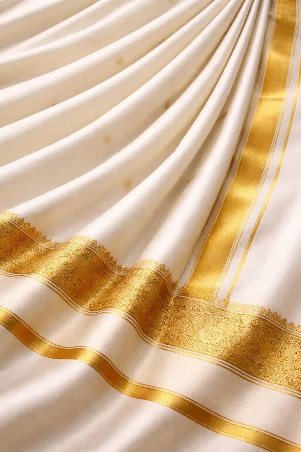 Kerala Kasavu saree